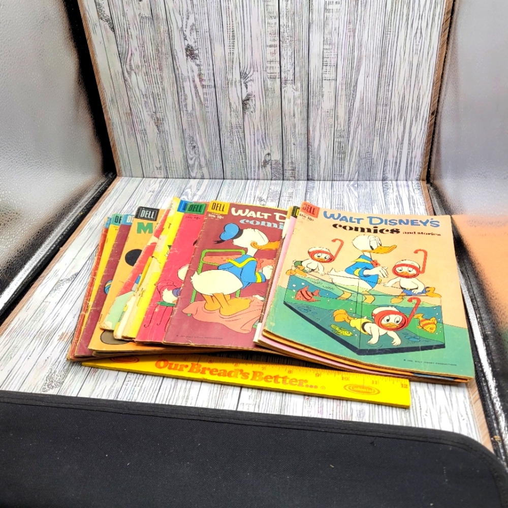 Walt Disney comic books- lot of 15 comics
